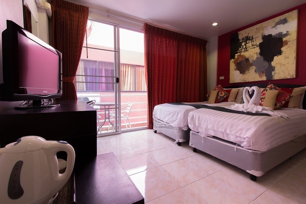 Cool Sea House Hotel Patong Exterior foto